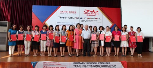 Sở GD&ĐT Hà Nội cùng JOY EDUCATION GROUP tập huấn cho gần 200 giáo viên Tiếng Anh tiểu học Thành phố tại Tiểu học Đô thị Sài Đồng- quận Long Biên, ngày 14,15/6/2018
